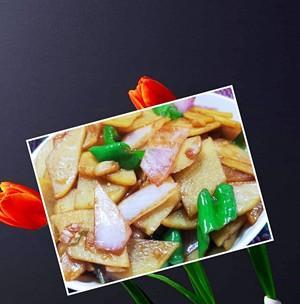 洋葱土豆片的做法是什么？如何快速制作美味的洋葱土豆片？