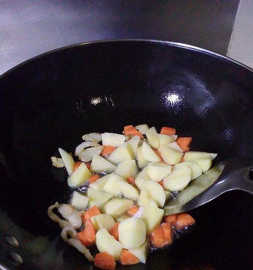 洋葱素土豆的做法是什么？有哪些步骤和技巧？