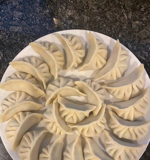 洋葱水饺怎么做？有哪些步骤和技巧？