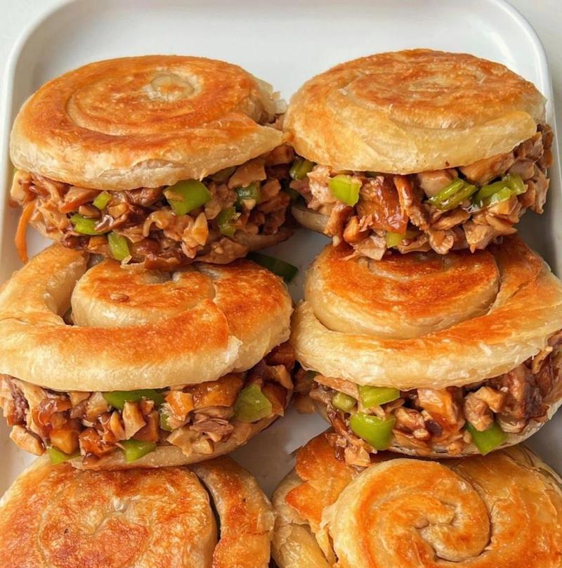洋葱肉末馅饼怎么做？有哪些制作技巧和常见问题解答？