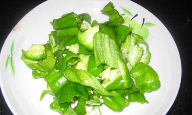洋葱青椒炒苋菜梗的做法是什么？如何炒出美味的苋菜梗？