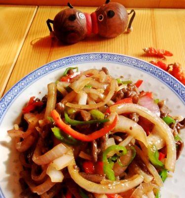 洋葱青椒炒肉丝的做法是什么？步骤详解有吗？