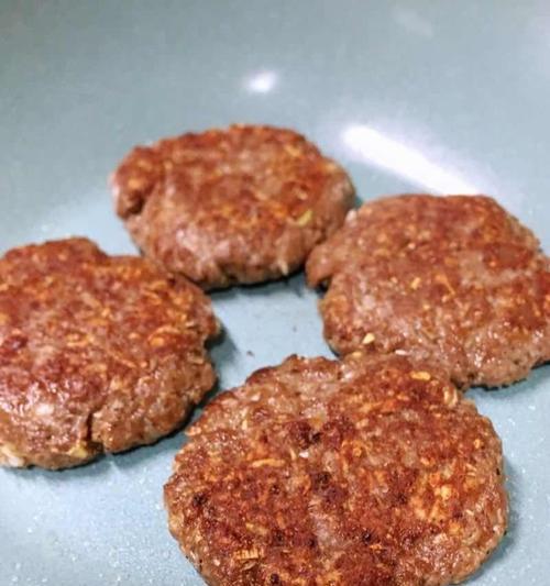 洋葱牛肉馅饼的做法是什么？如何制作美味的洋葱牛肉馅饼？