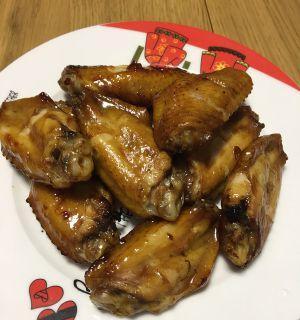 洋葱烤鸡翅的做法是什么？步骤和技巧有哪些？