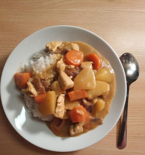 洋葱咖喱炒肉怎么做？步骤和技巧有哪些？