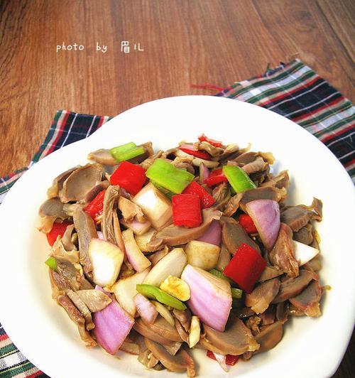 洋葱鸡胗花怎么做？步骤和技巧有哪些？