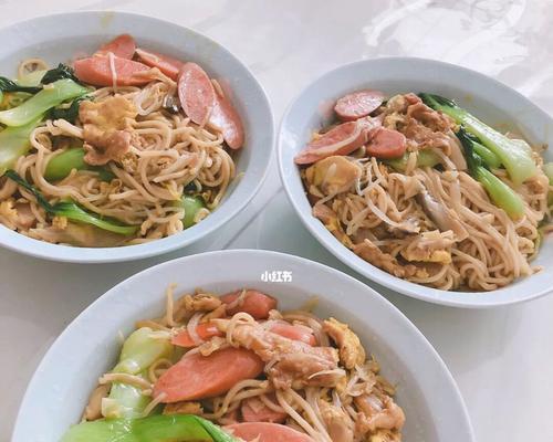 洋葱鸡蛋炒面怎么做？步骤和技巧有哪些？