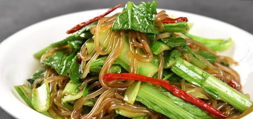洋葱鸡蛋炒粉条的做法是什么？如何炒出美味的洋葱鸡蛋炒粉条？