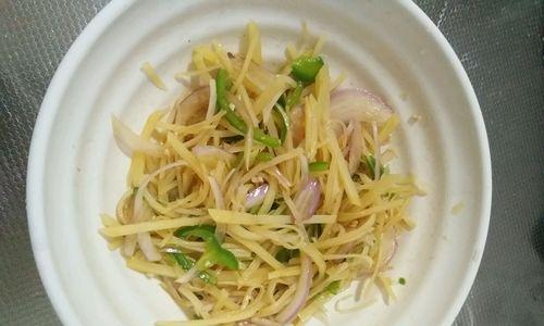 洋葱胡萝卜炒土豆的做法是什么？步骤详解如何做？