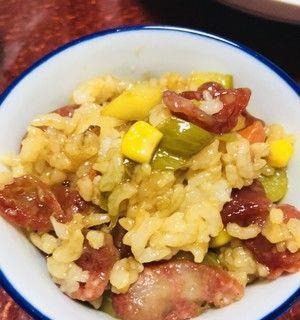 洋葱胡萝卜炒腊肠怎么做？步骤和技巧有哪些？