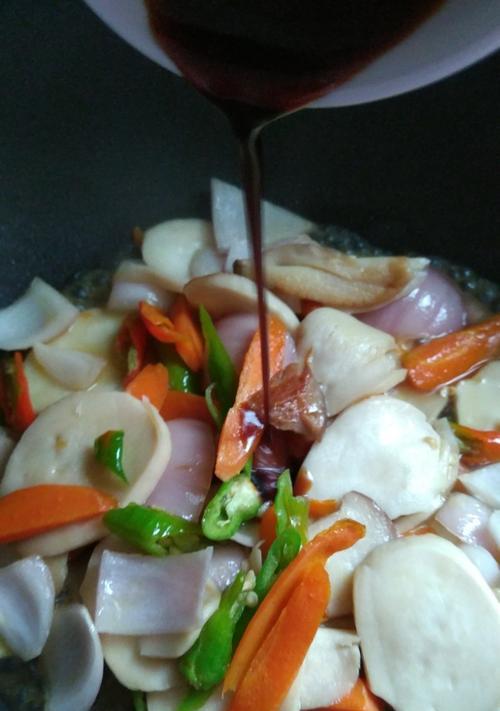 洋葱和杏鲍菇怎么搭配烹饪？这对食材的最佳做法是什么？