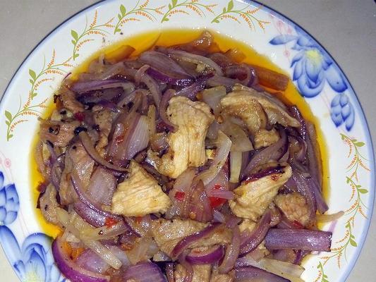 洋葱炒猪肉怎么做才美味？步骤和技巧是什么？