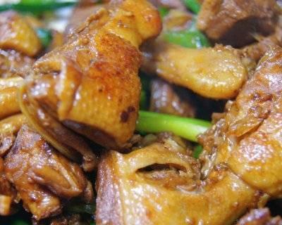 洋葱炒鸭肉的做法是什么？如何做出美味的洋葱炒鸭肉？
