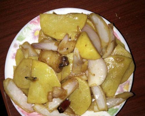 洋葱炒土豆片的做法是什么？步骤详解如何做？