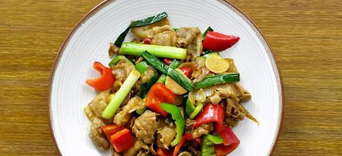 洋葱炒霜降猪怎么做？步骤和技巧有哪些？