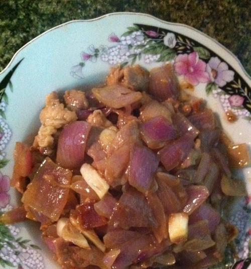 洋葱炒肉怎么做才好吃？步骤详解和常见问题解答？