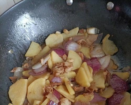 洋葱炒豆角的做法是什么？步骤详解及常见问题解答？