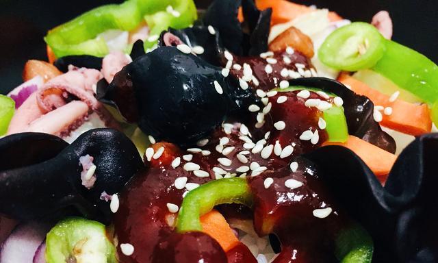 洋葱拌饭怎么做？步骤和技巧有哪些？