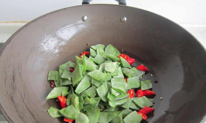 洋扁豆烧茄子怎么做？步骤和技巧有哪些？
