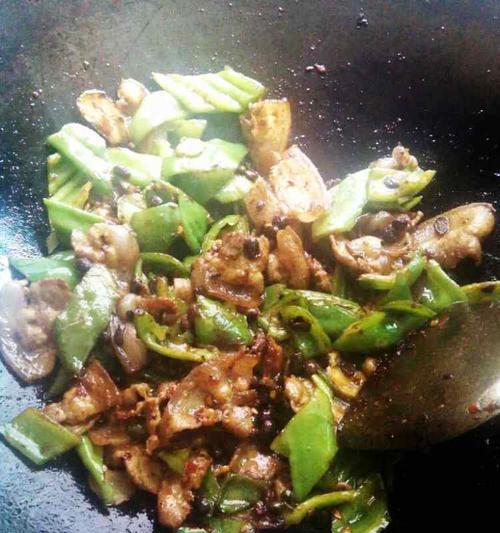 阳江豆鼓焖青椒肉怎么做？步骤和技巧是什么？