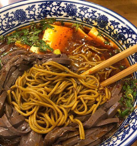 羊血冒饸饹怎么做？步骤和技巧有哪些？