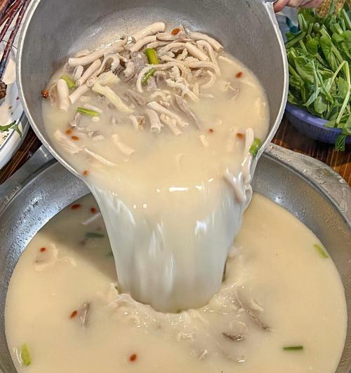 羊血粉丝豆皮汤怎么做？有哪些步骤和技巧？