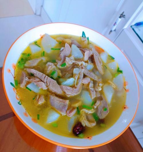 羊腿汤的做法是什么？如何在家轻松制作美味羊腿汤？