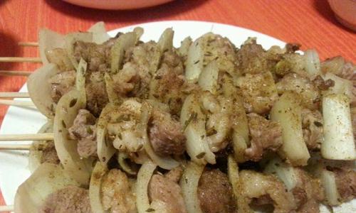 羊肉洋葱蒸包怎么做？有哪些步骤和技巧？