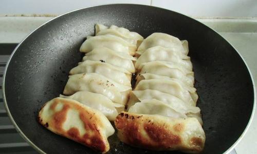羊肉馅锅贴怎么做？步骤详解和常见问题解答？