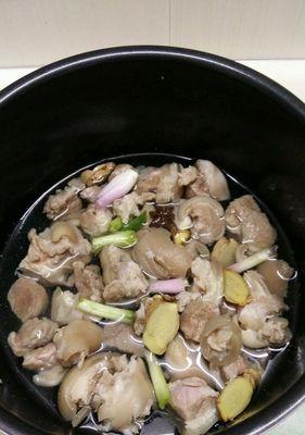 羊肉汤的做法是什么？如何在家轻松熬制美味羊肉汤？