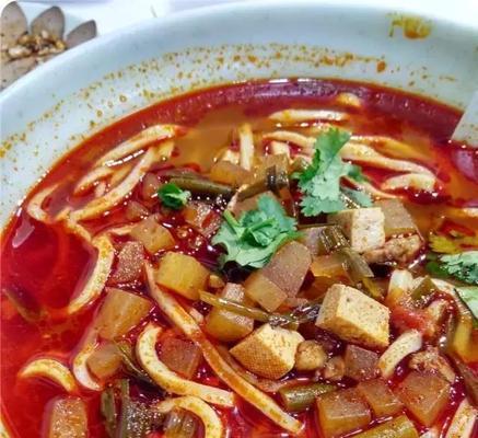 羊肉臊子面怎么做？详细步骤和技巧是什么？