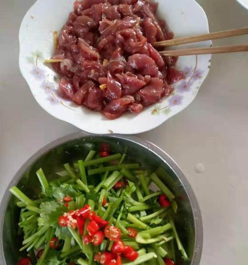 羊肉芹菜怎么做才好吃？详细步骤和技巧是什么？