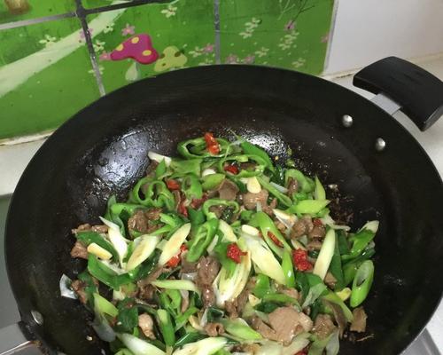 羊肉片炒香菜怎么做？步骤和技巧有哪些？