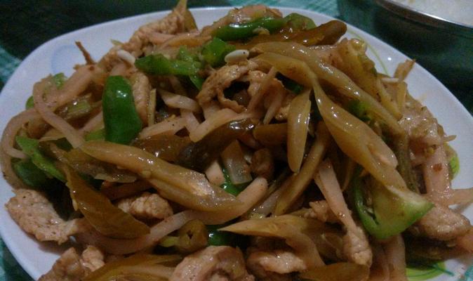 羊肉片炒便萝卜怎么做？步骤和技巧有哪些？