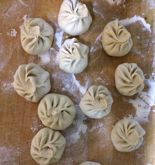 羊肉蘑菇馅包子怎么做？步骤和技巧有哪些？