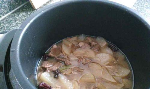羊肉蘑菇萝卜汤怎么做？有哪些步骤和技巧？