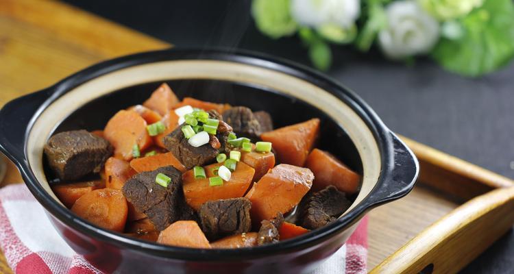 羊肉蘑菇粉丝煲怎么做？步骤和技巧有哪些？