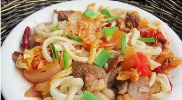 羊肉焖饼子的做法是什么？步骤详解及常见问题解答？