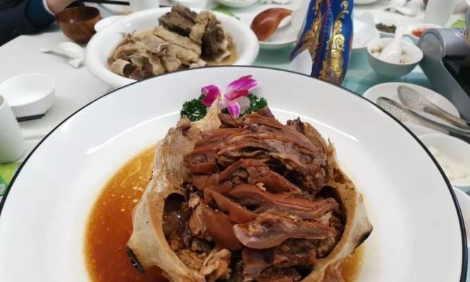 羊肉卷羊头造的做法是什么？如何在家轻松制作？