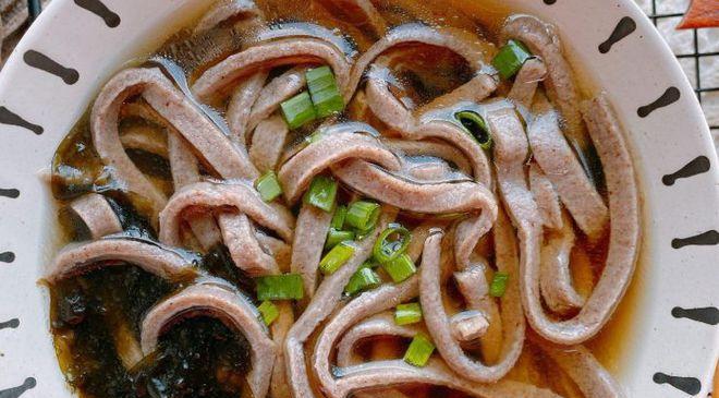 羊肉金针菇荞麦面怎么做？步骤和技巧是什么？