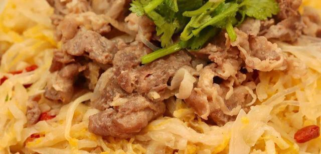羊肉粉丝煲怎么做？详细步骤和技巧是什么？