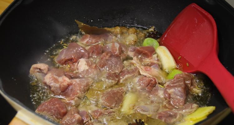 羊肉炖萝卜怎么做才好吃？详细步骤有哪些？