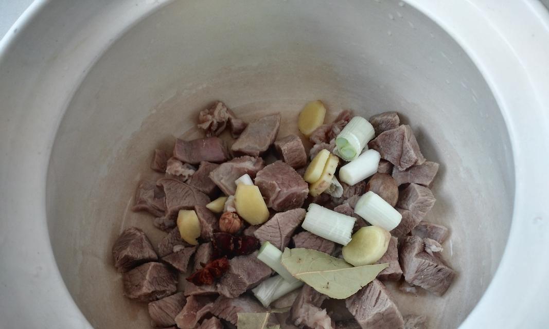 羊肉炖萝卜汤怎么做？有哪些步骤和技巧？