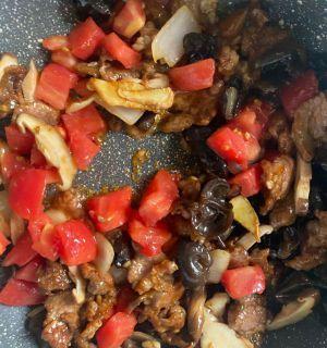 羊肉炒面怎么做？详细步骤和技巧是什么？
