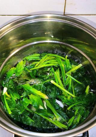 羊肉菠菜汤怎么做？有哪些步骤和技巧？