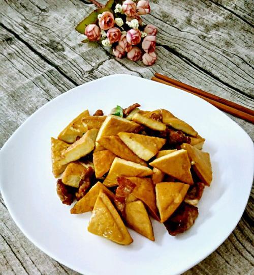 羊角豆炒瘦肉的做法是什么？如何炒出美味的羊角豆瘦肉？