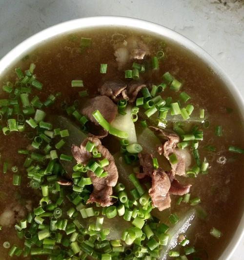 羊骨头汤怎么做才美味？有哪些常见问题需要注意？
