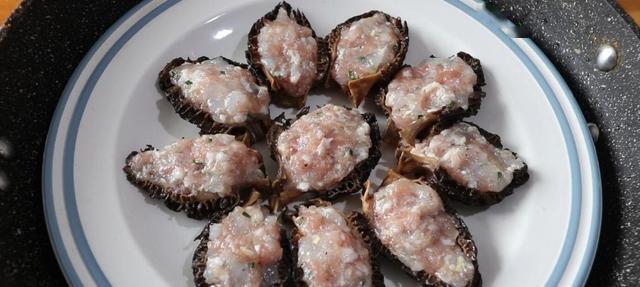 羊肚菌炖肉汁怎么做？步骤和技巧有哪些？