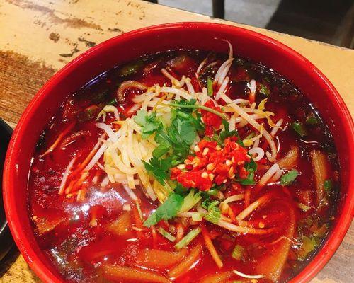 燕鱼炖宽粉怎么做？步骤和技巧有哪些？