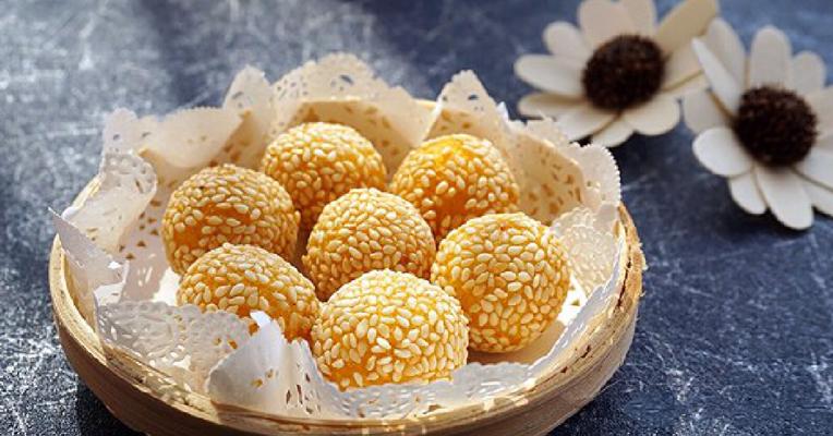 燕麦香蕉椰蓉球的做法是什么？制作过程中需要注意哪些问题？